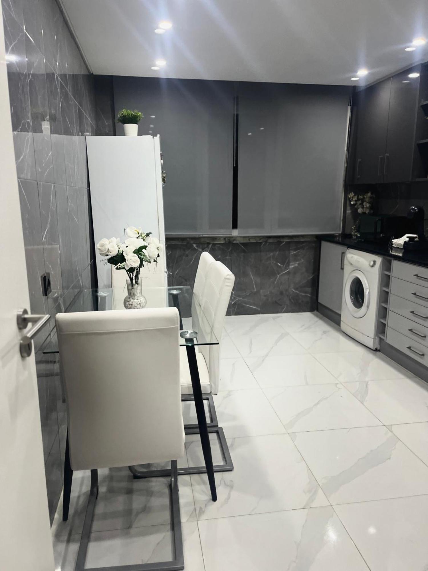 N3 Apartment Amadora Luaran gambar